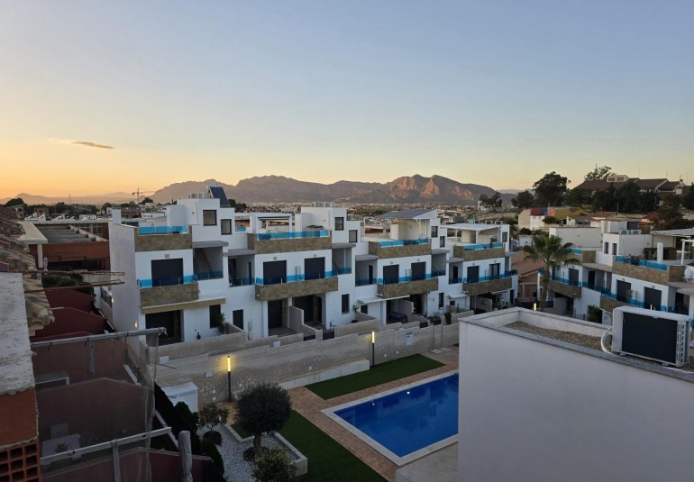 New Build - Town House -
Bigastro - pueblo