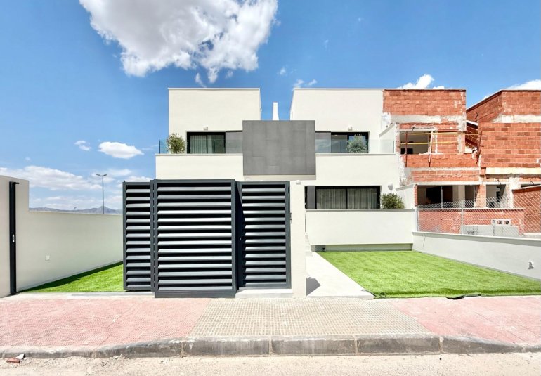 New Build - Town House -
Cox - San Fernando