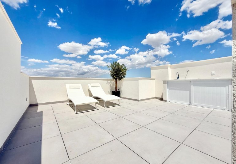 New Build - Town House -
Cox - San Fernando