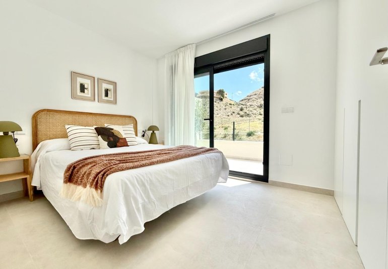 New Build - Town House -
Cox - San Fernando