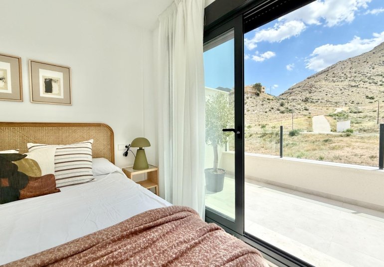 New Build - Town House -
Cox - San Fernando