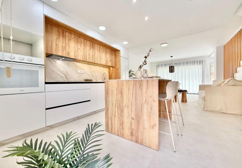 New Build - Town House -
Cox - San Fernando