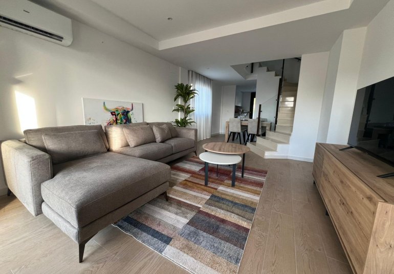New Build - Town House -
La Union - centro