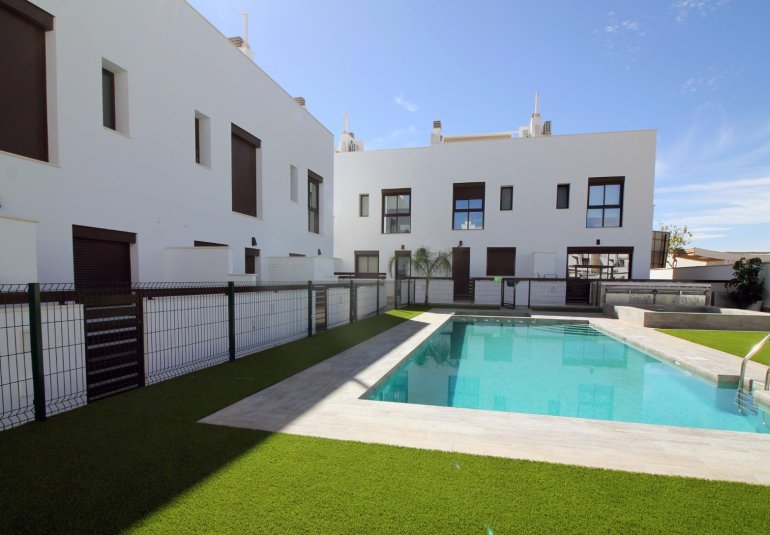New Build - Town House -
Pilar de la Horadada - parque Andromeda