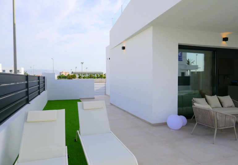 New Build - Villa -
Dolores - polideportivo