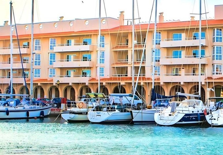 Obra nueva - Piso -
Almerimar