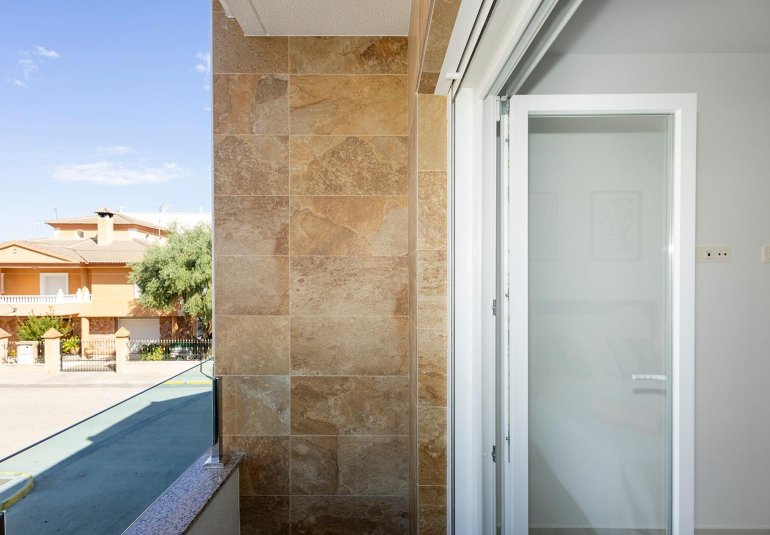 Obra nueva - Piso -
Jacarilla - pueblo
