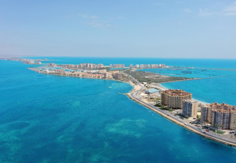 Obra nueva - Piso -
La Manga