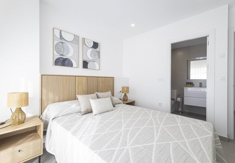 Obra nueva - Piso -
La Manga