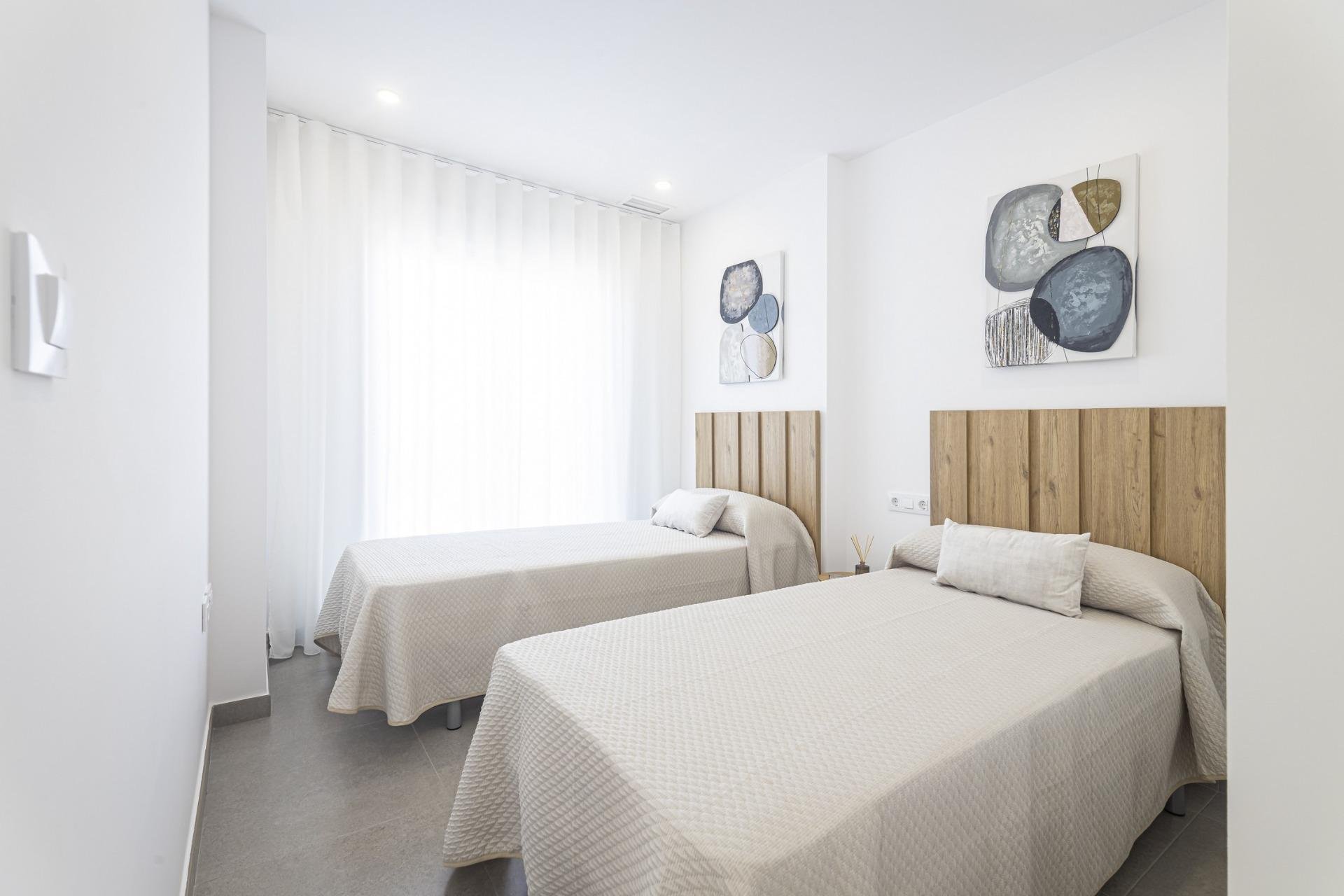 Obra nueva - Piso -
La Manga