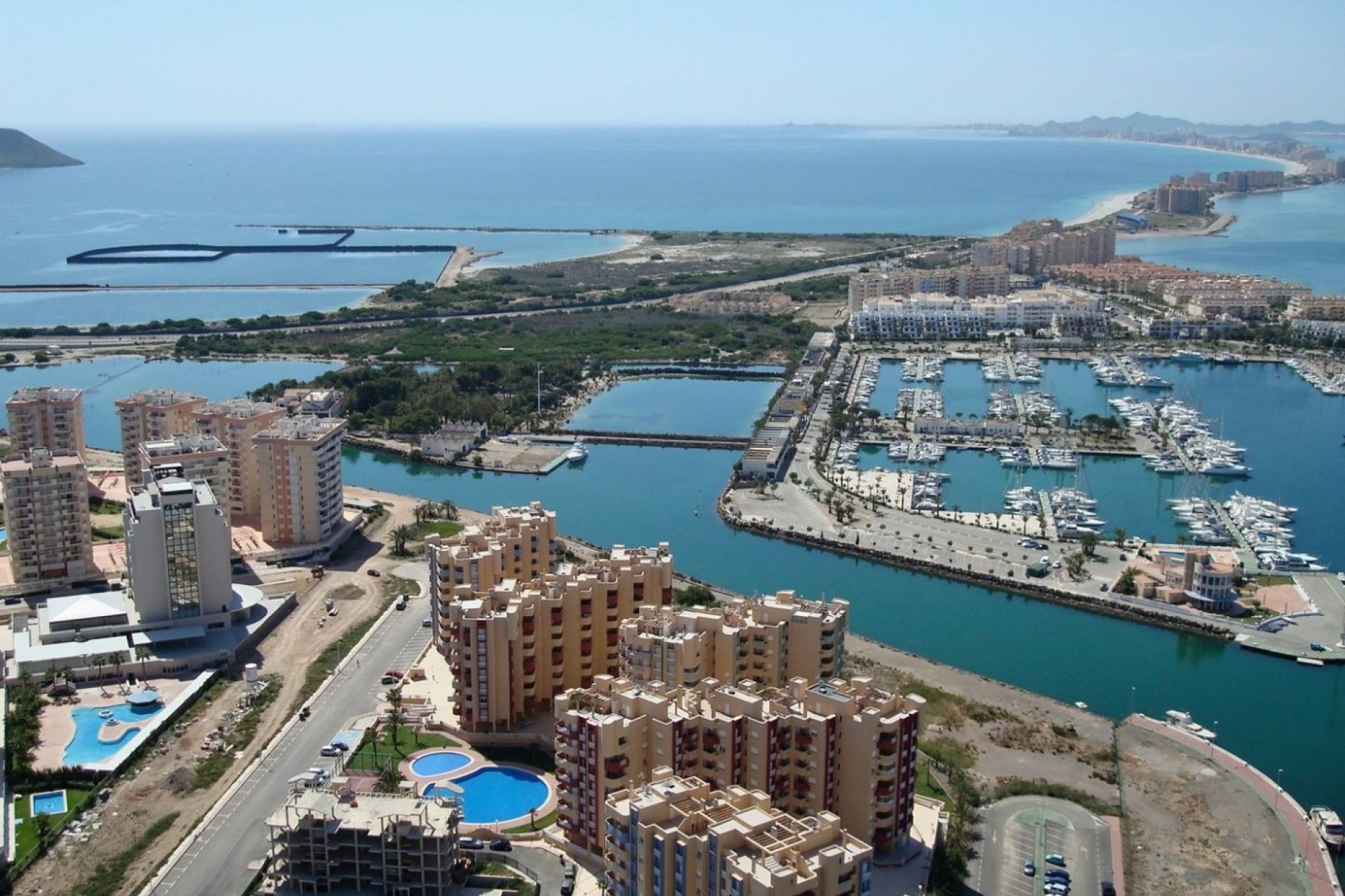 Obra nueva - Piso -
La Manga