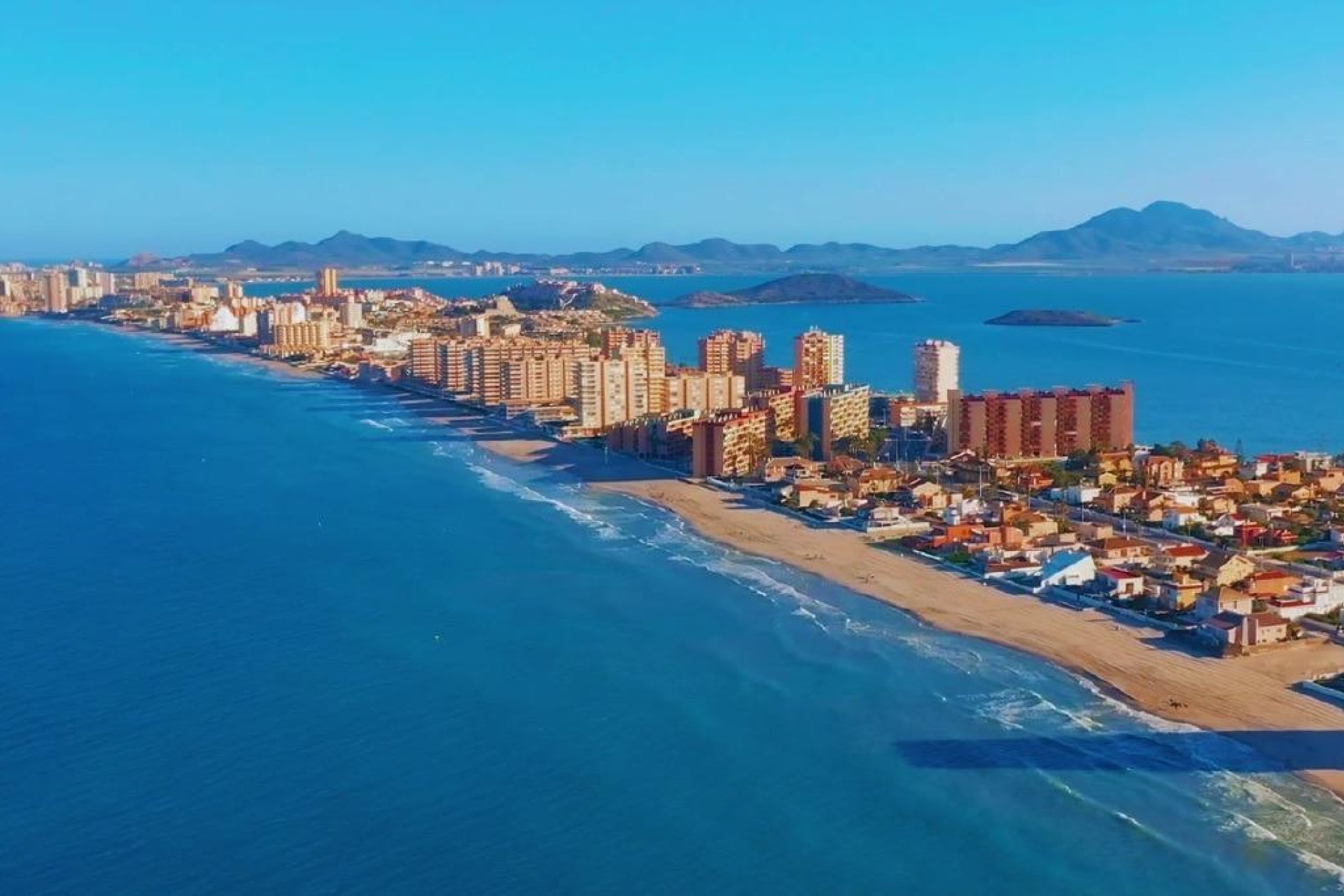 Obra nueva - Piso -
La Manga