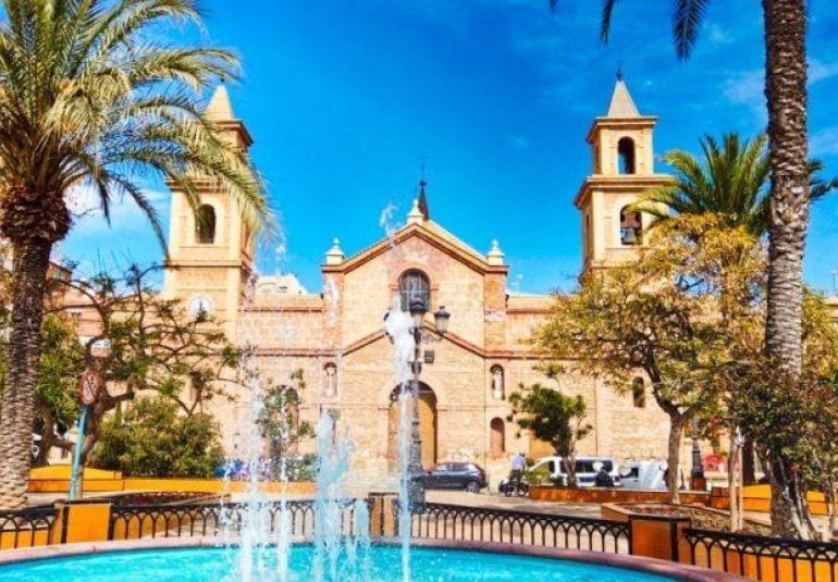 Obra nueva - Piso -
Torrevieja - Playa de El Cura