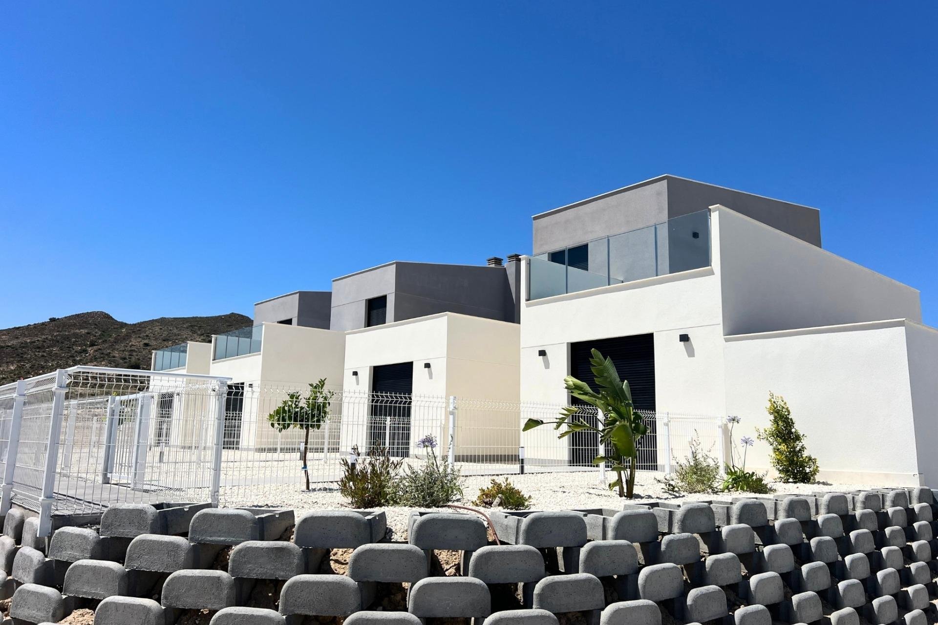 Obra nueva - Town House -
BAÑOS Y MENDIGO - Altaona Golf