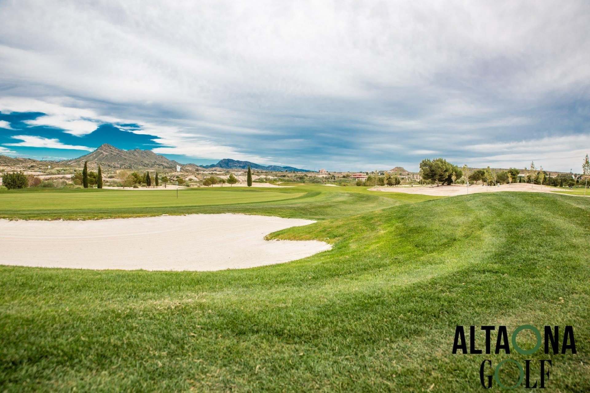 Obra nueva - Town House -
BAÑOS Y MENDIGO - Altaona Golf