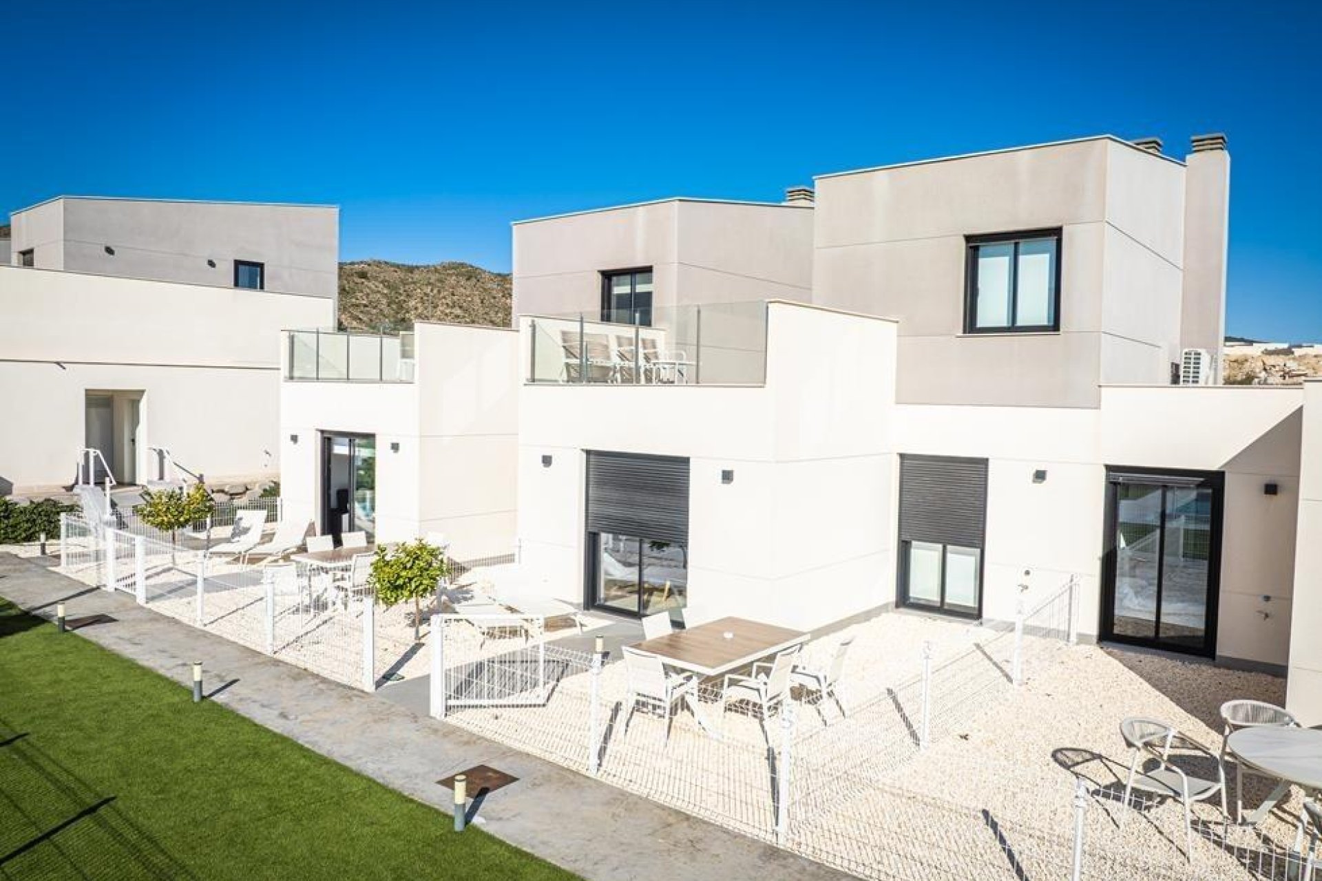 Obra nueva - Town House -
BAÑOS Y MENDIGO - Altaona Golf