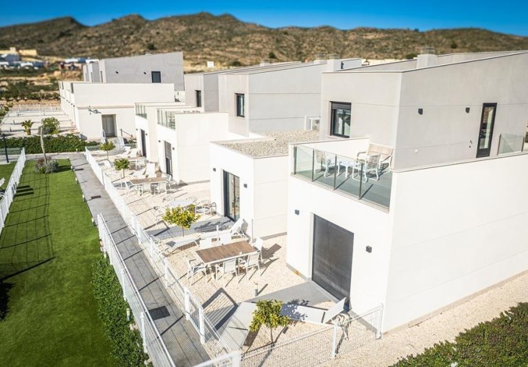 Obra nueva - Town House -
BAÑOS Y MENDIGO - Altaona Golf