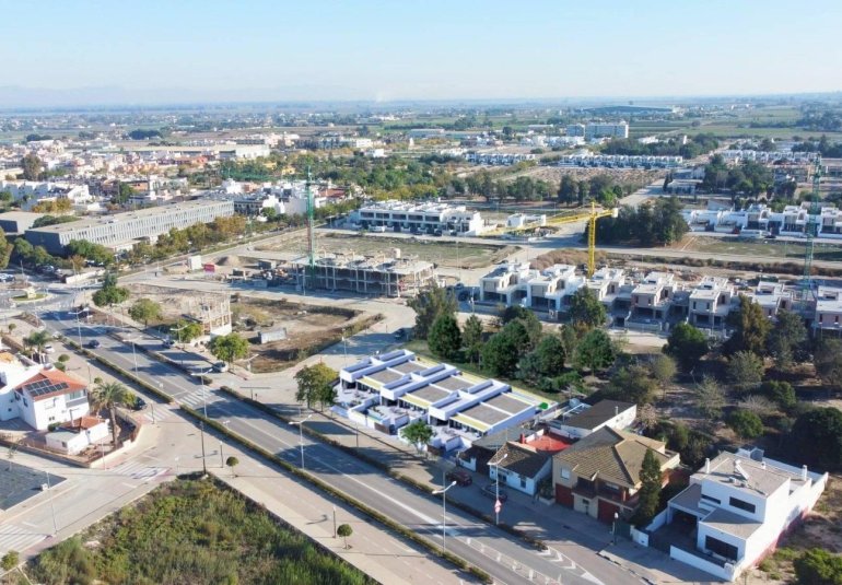 Obra nueva - Town House -
Dolores - Sector 3