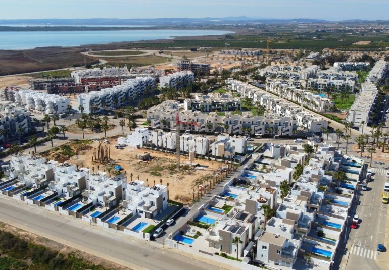 Obra nueva - Town House -
Guardamar del Segura - El Raso