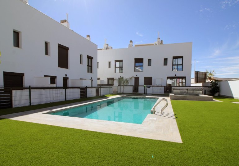 Obra nueva - Town House -
Pilar de la Horadada - parque Andromeda