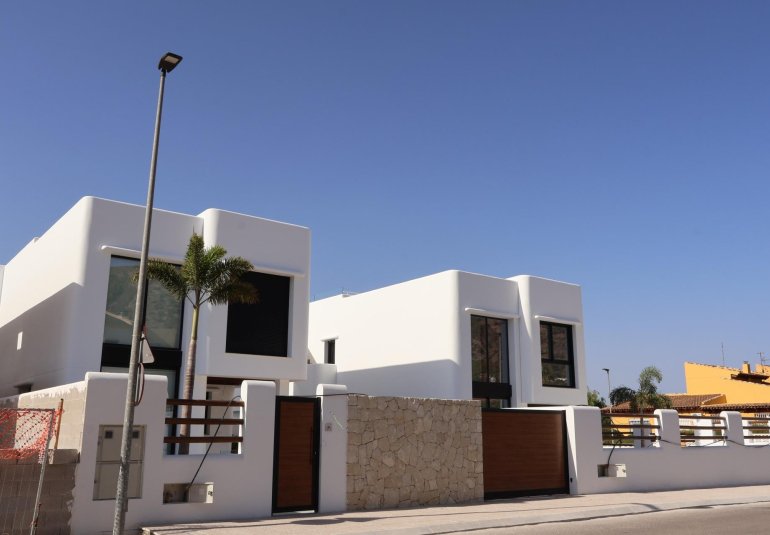 Obra nueva - Villa -
Alfas del Pí - El Albir