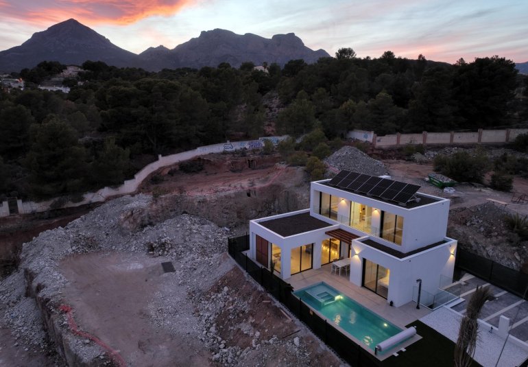 Obra nueva - Villa -
Alfas del Pí - Escandinavia