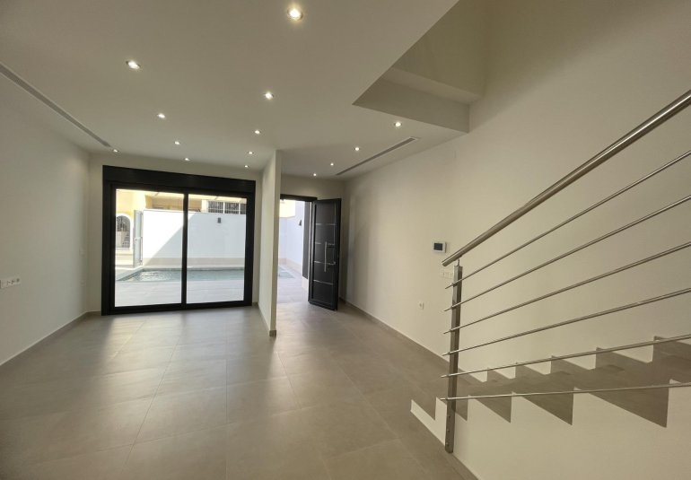 Obra nueva - Villa -
Almoradí - Heredades