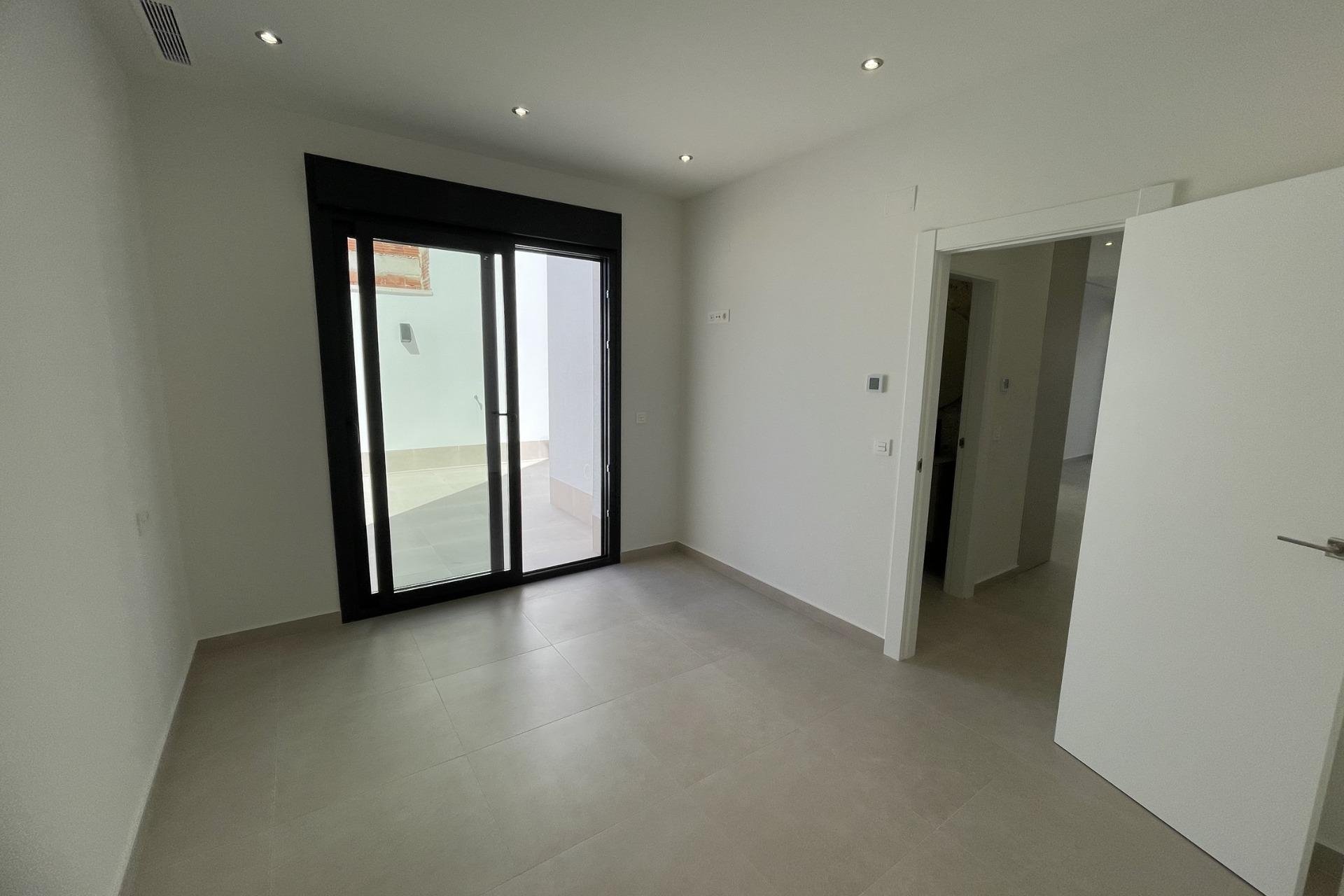 Obra nueva - Villa -
Almoradí - Heredades