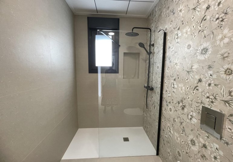 Obra nueva - Villa -
Almoradí - Heredades