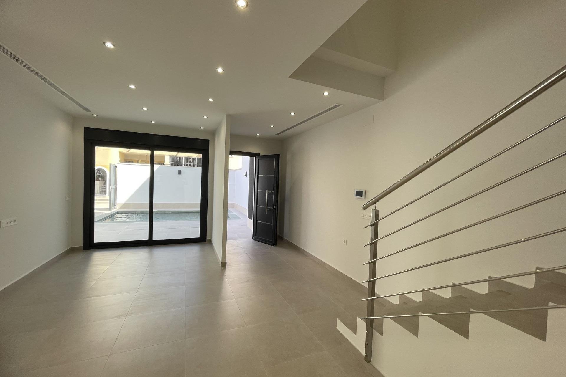 Obra nueva - Villa -
Almoradí - Heredades
