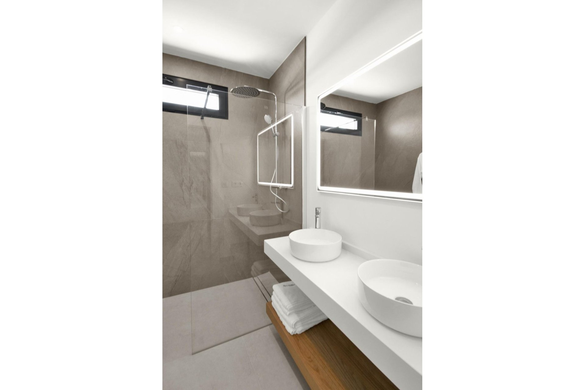 Obra nueva - Villa -
BAÑOS Y MENDIGO - Altaona Golf