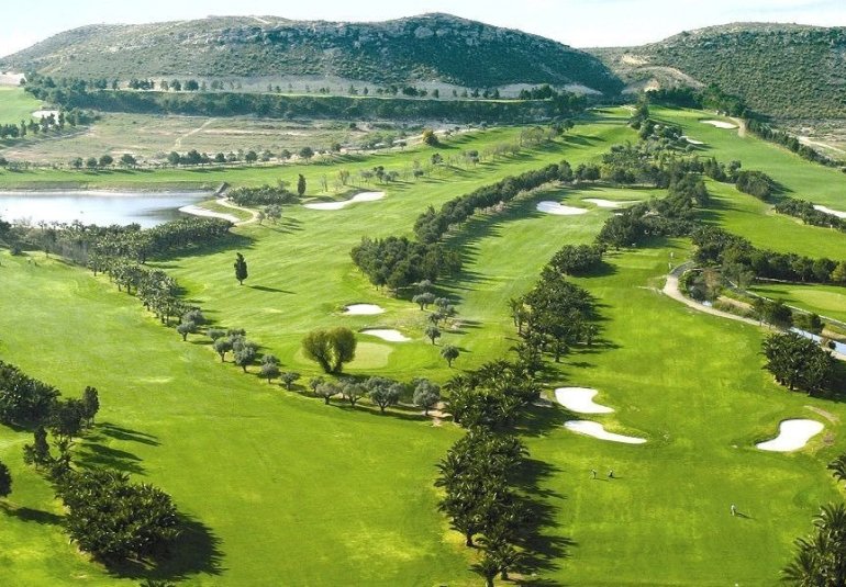 Obra nueva - Villa -
BAÑOS Y MENDIGO - Altaona Golf