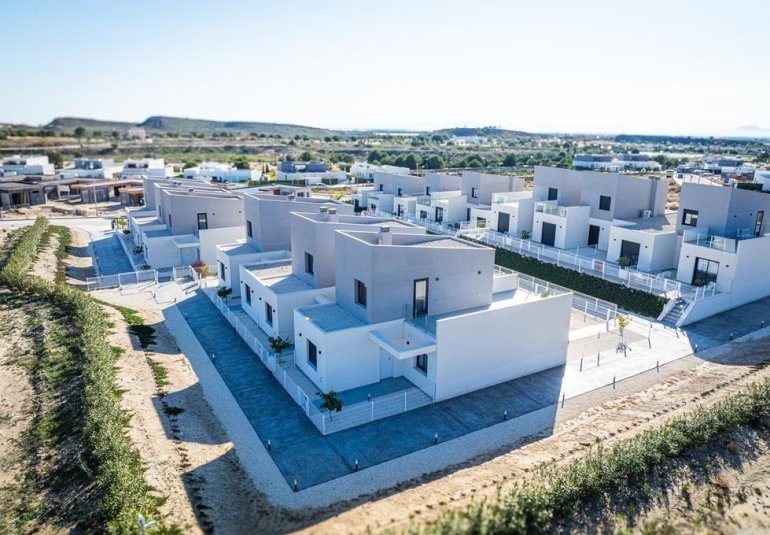 Obra nueva - Villa -
BAÑOS Y MENDIGO - Altaona Golf