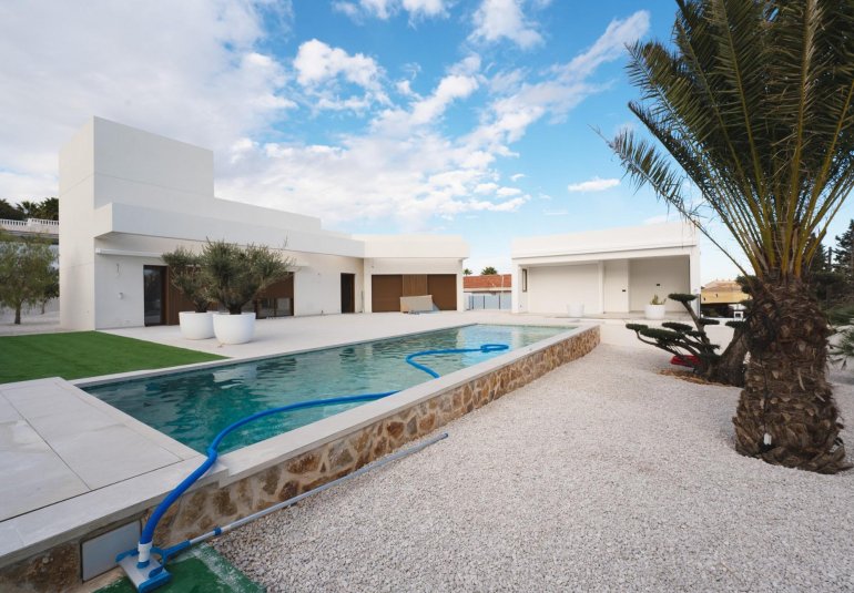 Obra nueva - Villa -
Benejúzar - alta