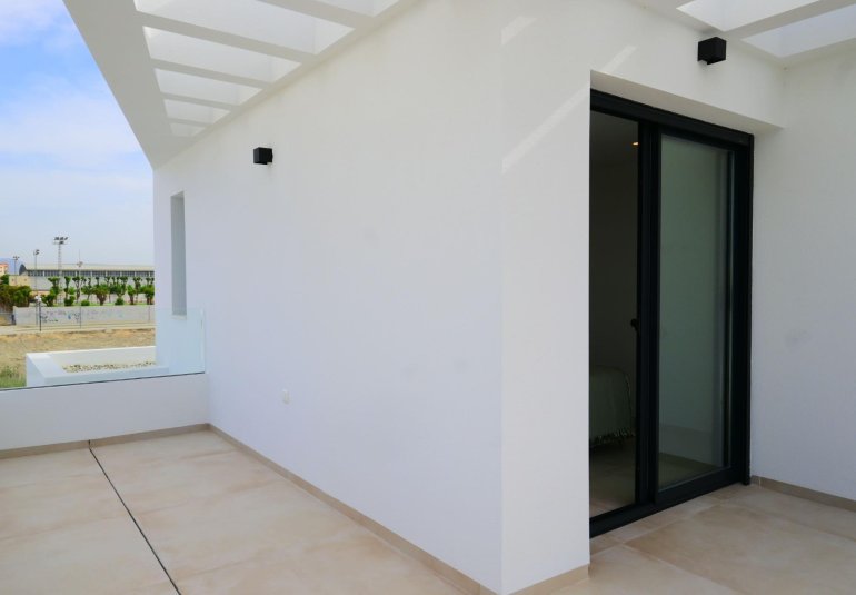 Obra nueva - Villa -
Dolores - polideportivo