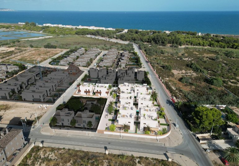 Obra nueva - Villa -
La Marina - El pinet