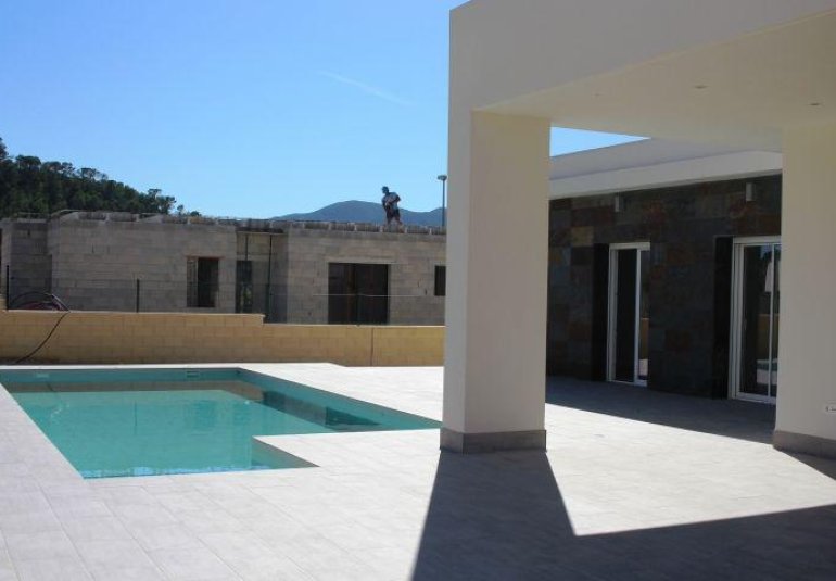 Obra nueva - Villa -
La Romana - Villas de la Romana