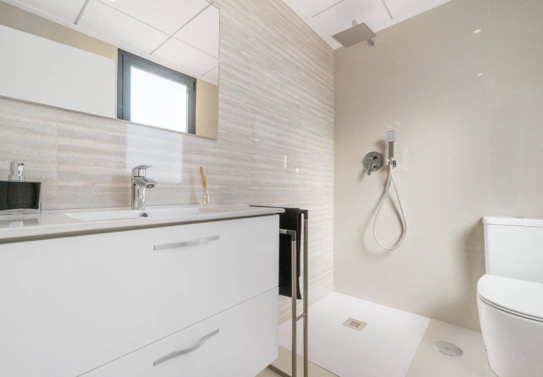 Obra nueva - Villa -
Los Montesinos - La herrada