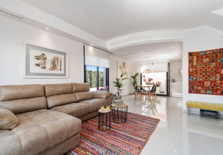 Obra nueva - Villa -
Los Montesinos - La herrada