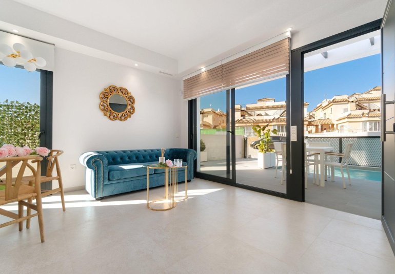 Obra nueva - Villa -
Los Montesinos - La herrada