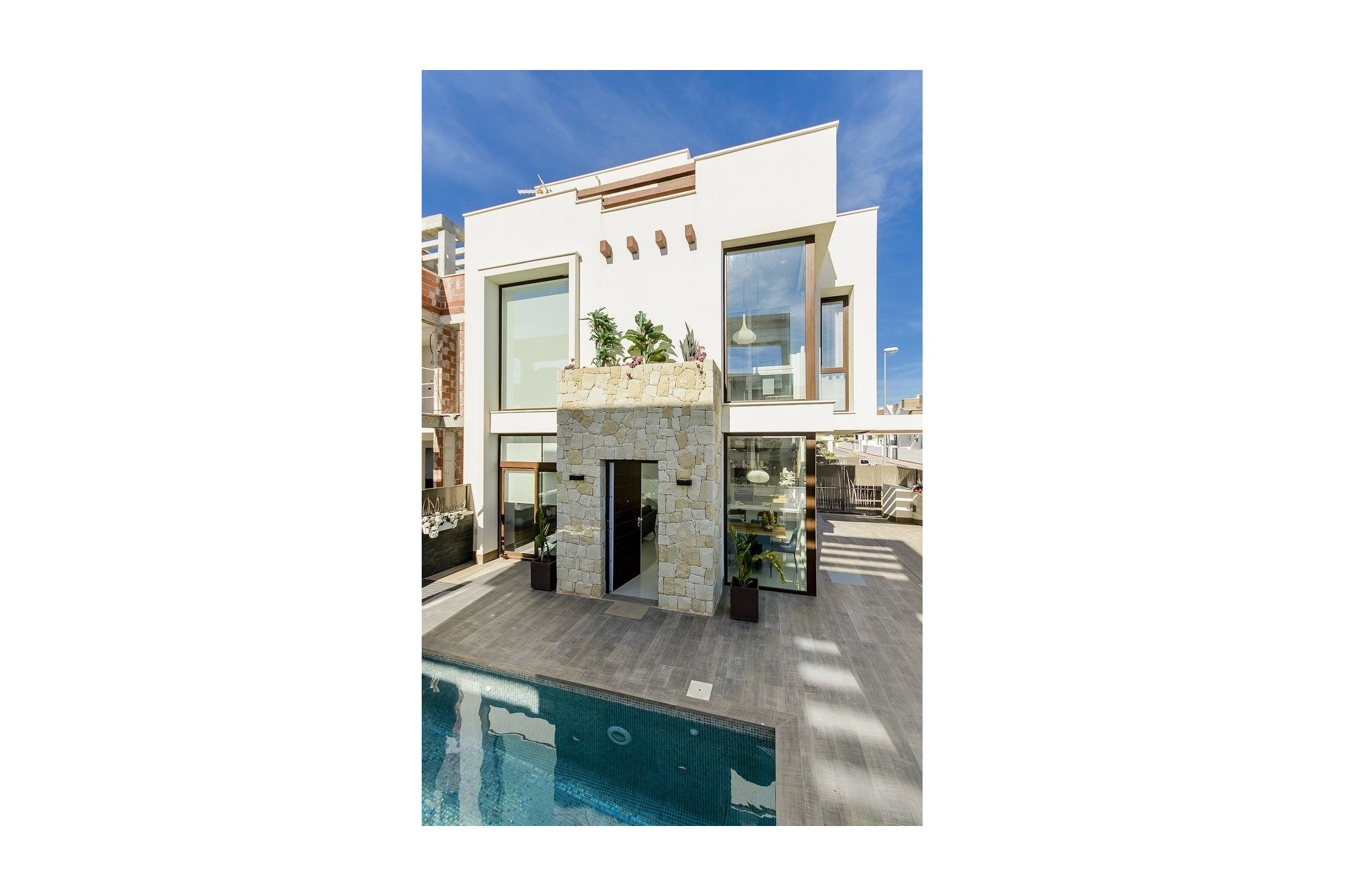 Obra nueva - Villa -
Los Montesinos - La herrada