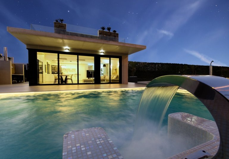 Obra nueva - Villa -
Orihuela Costa - Campoamor