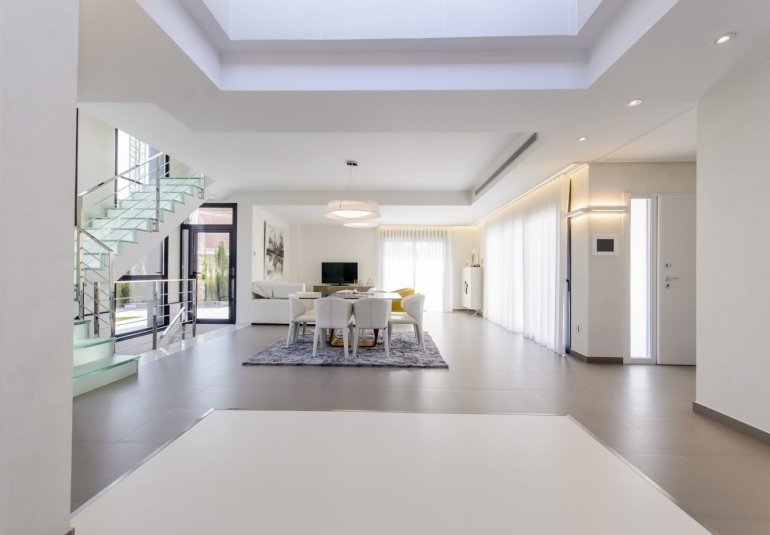 Obra nueva - Villa -
Orihuela Costa - Campoamor