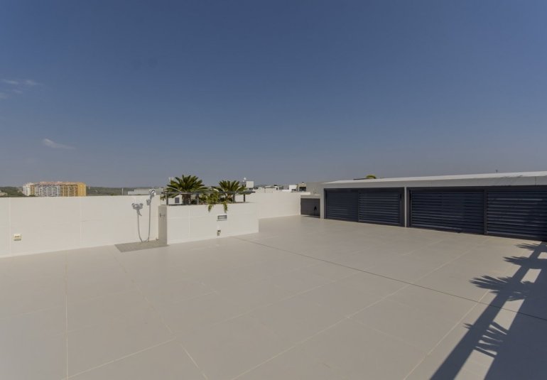 Obra nueva - Villa -
Orihuela Costa - Campoamor
