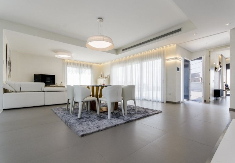 Obra nueva - Villa -
Orihuela Costa - Campoamor