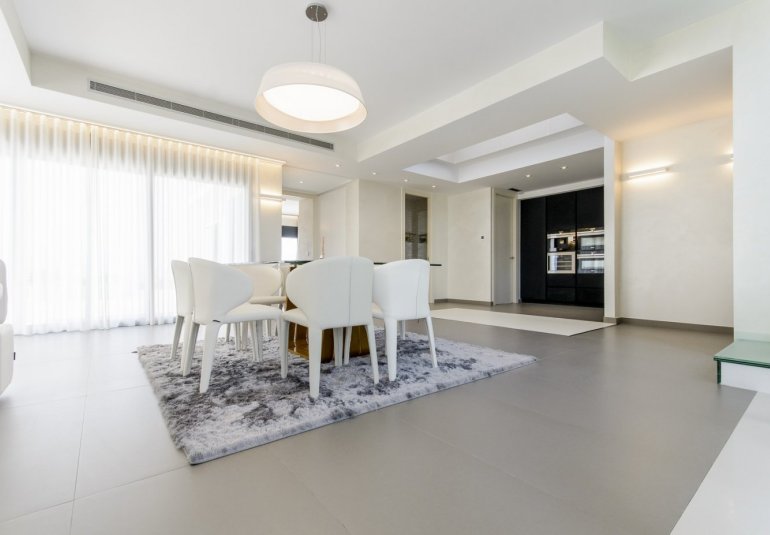 Obra nueva - Villa -
Orihuela Costa - Campoamor