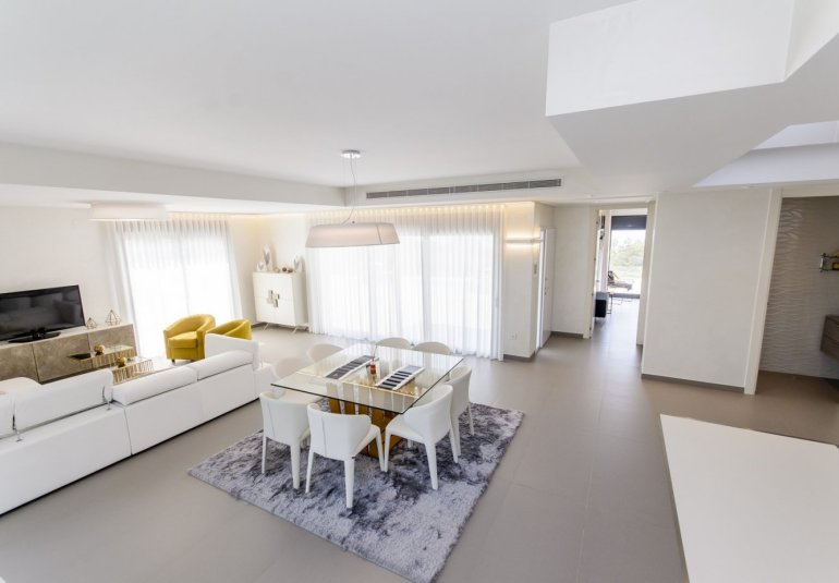 Obra nueva - Villa -
Orihuela Costa - Campoamor