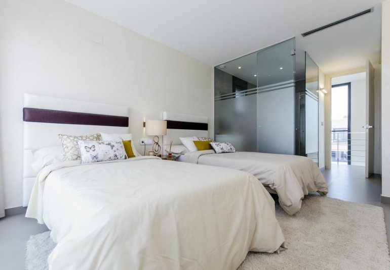 Obra nueva - Villa -
Orihuela Costa - Campoamor