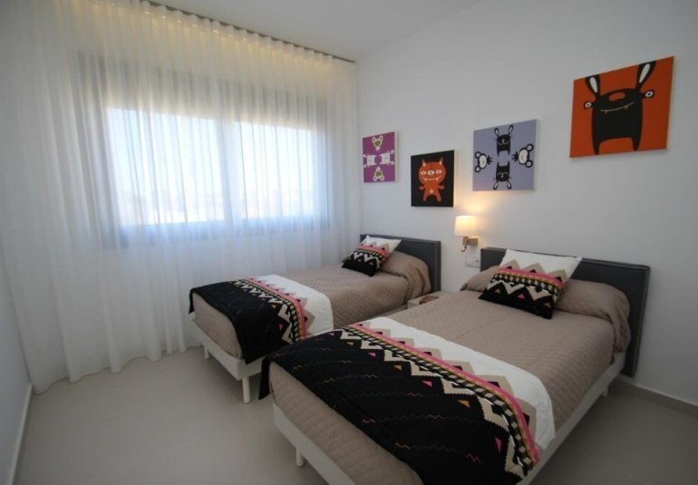 Obra nueva - Villa -
Orihuela Costa - Campoamor