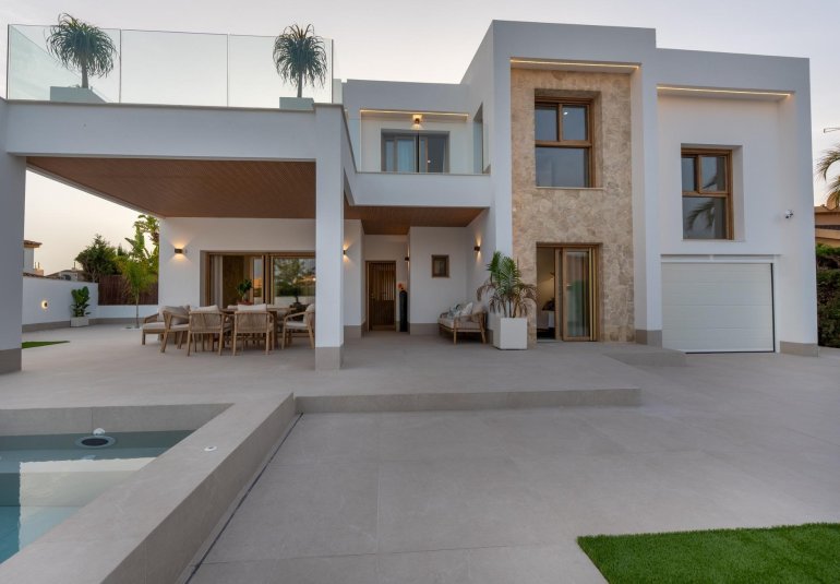 Obra nueva - Villa -
Orihuela Costa - Campoamor